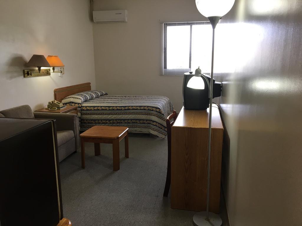 ทามิวนิ่ง พลาซ่า โฮเต็ล Hotel ตามูนิง ภายนอก รูปภาพ