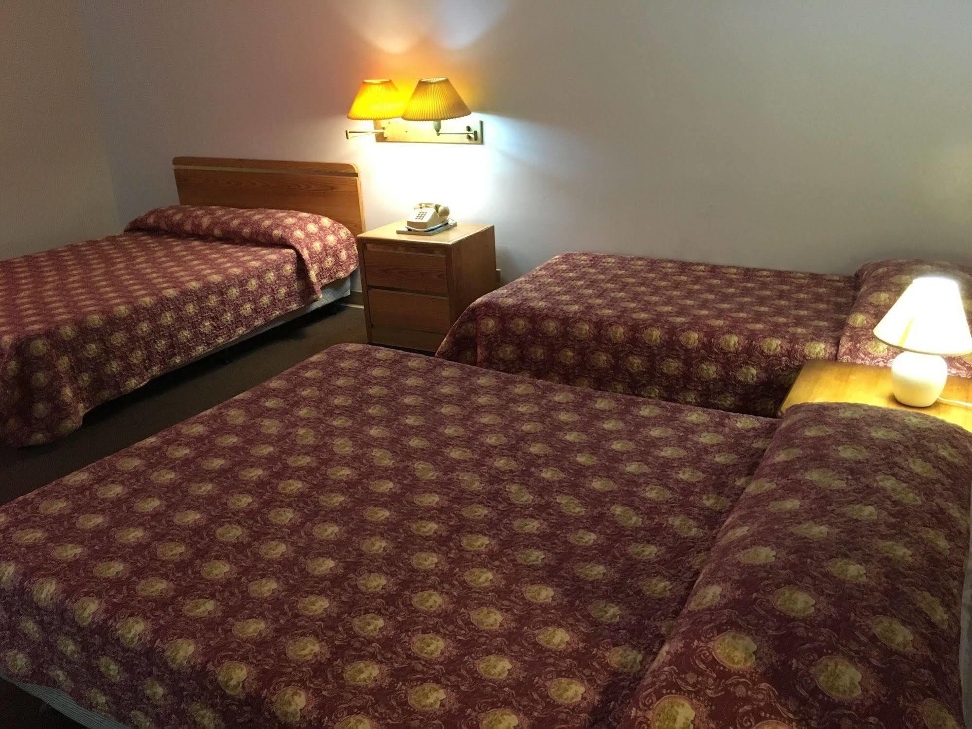 ทามิวนิ่ง พลาซ่า โฮเต็ล Hotel ตามูนิง ภายนอก รูปภาพ